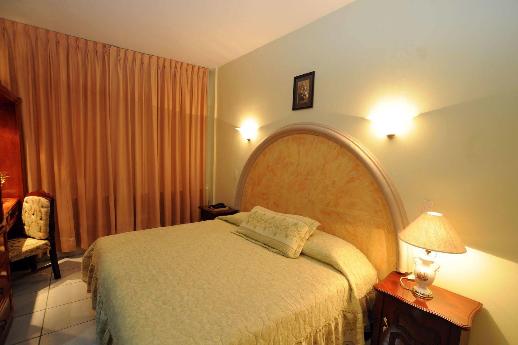 Hotel Plaza Sahuayo المظهر الخارجي الصورة